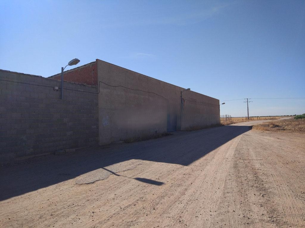 Solar cercado con 1500 m2