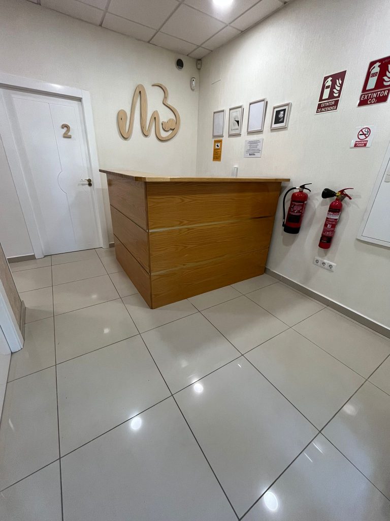 local a pie de calle con distribuidor