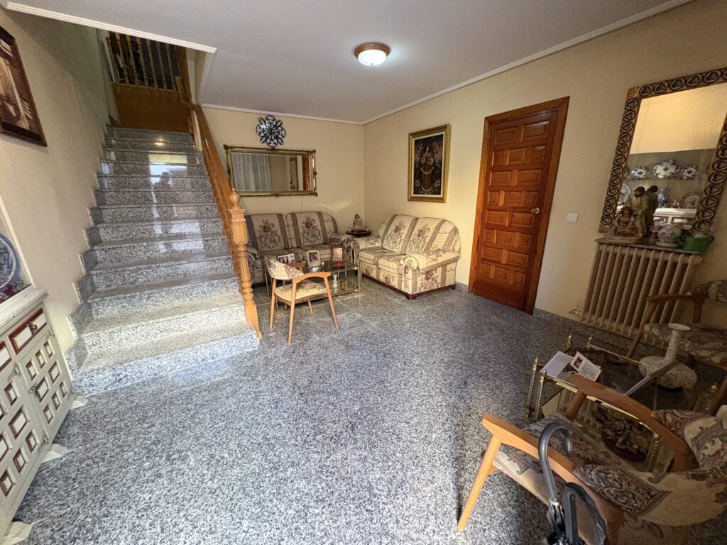 casa con recibidor